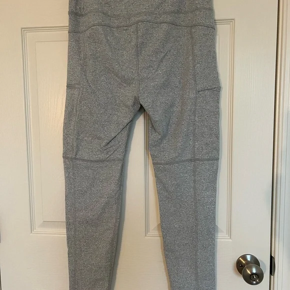 Kyodan Outdoor Gray High-Waist Leggings with Zip Pocket – Size L - Picture 2 of 4